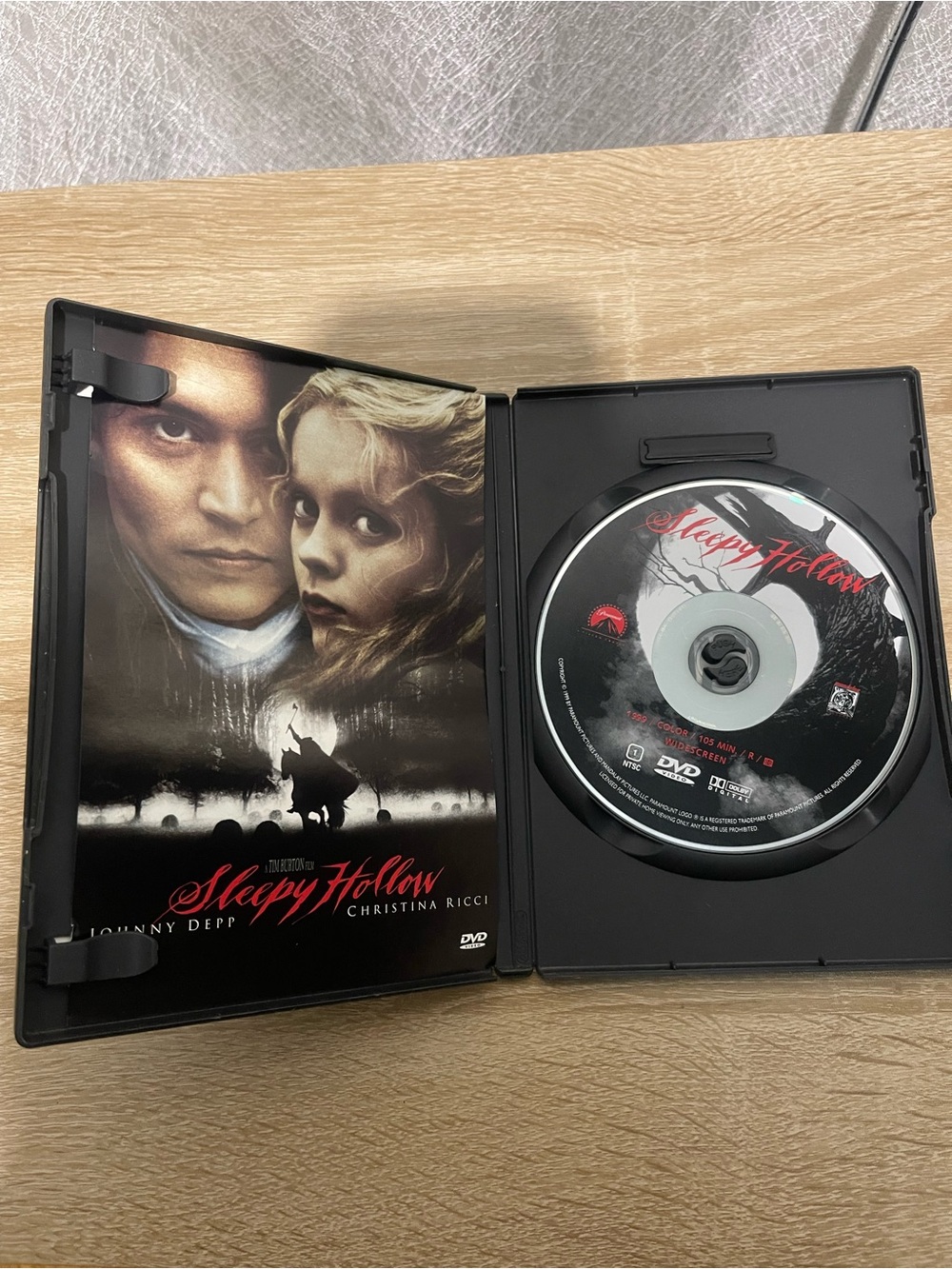 Sleepy Hollow Widescreen DVD - Picture 3 of 3